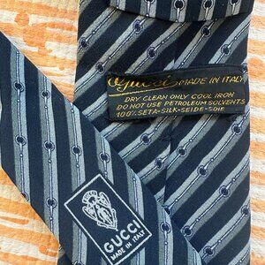 Vintage Gucci 100% Silk Necktie - Made in Italy - Perfect Condition